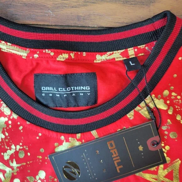 DRILL CLOTHING CO. Red Gold Foil Crown Splatter All-Over Print T-Shirt sz L NWT - Picture 3 of 5
